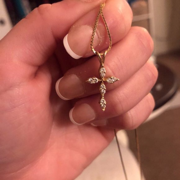 14K gold necklace with diamond cross